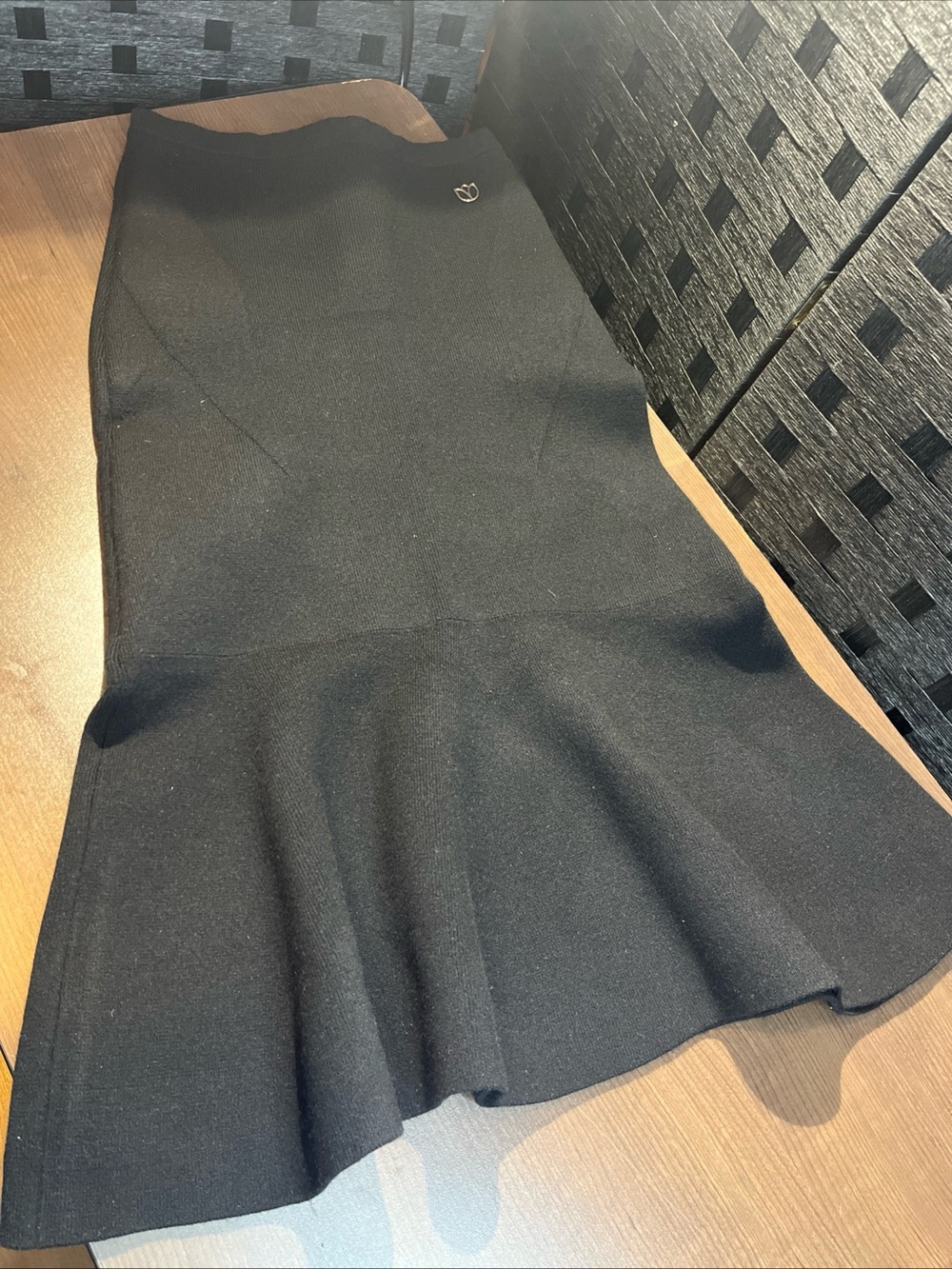 Cashmere Dodiee Women's Cashmere and Lycra Tulip Luxury Skirt Size M Worn Once